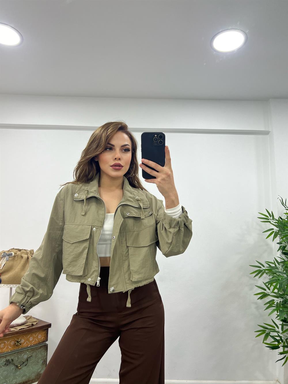 Kisa Yağmurluk Ceket