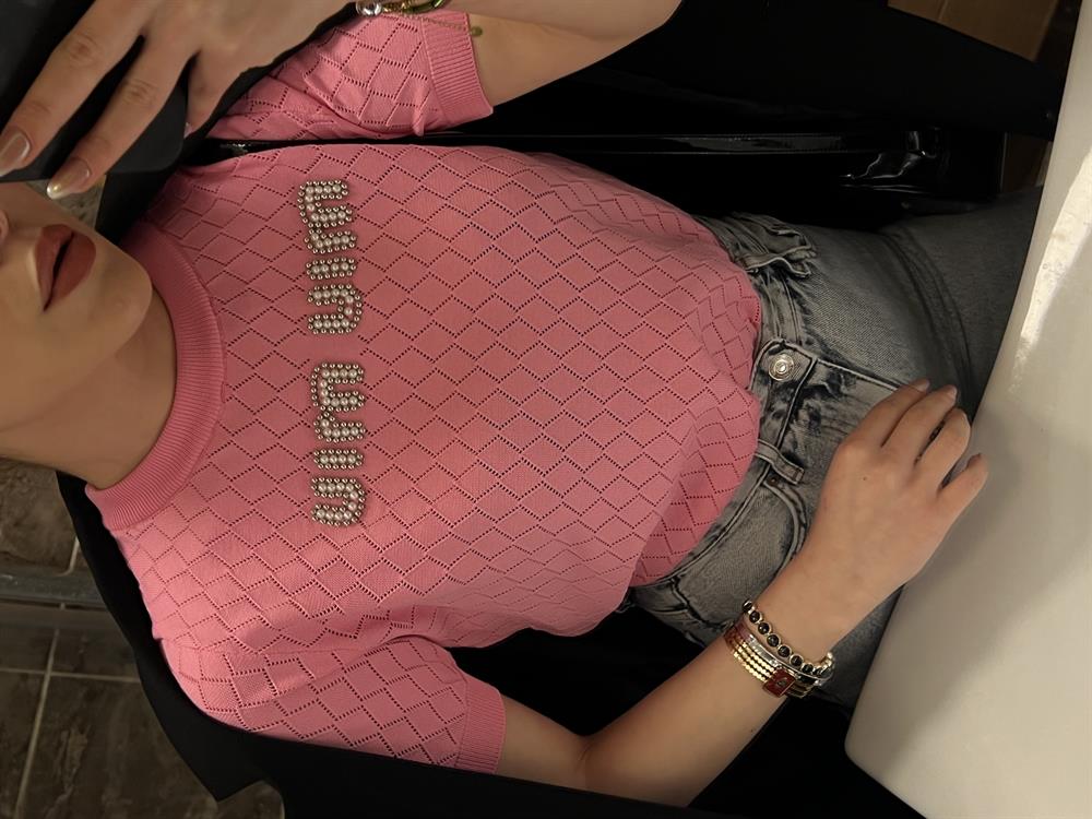 Önü Yazili Merseri̇ze Kisa Kol Tri̇ko Pembe