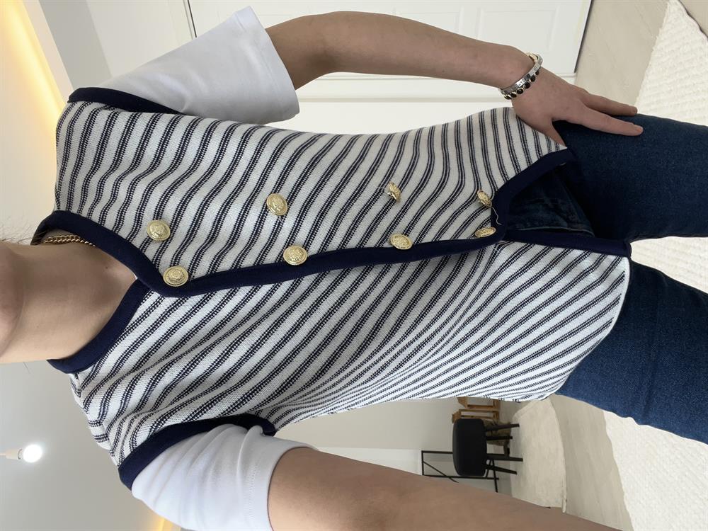 Tasarim Gold Düğmeli̇ Yelek Laci̇vert-Beyaz