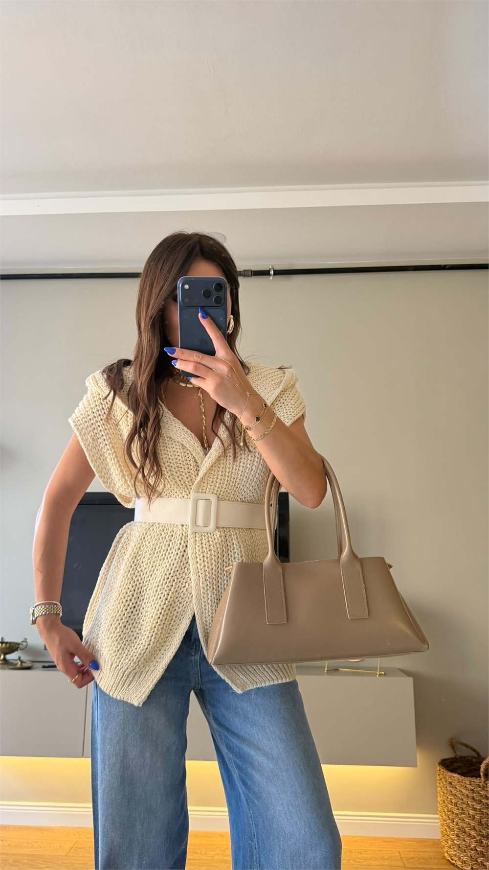 Oversize Selanik Doku Kemer Detaylı Triko Yelek Ekru