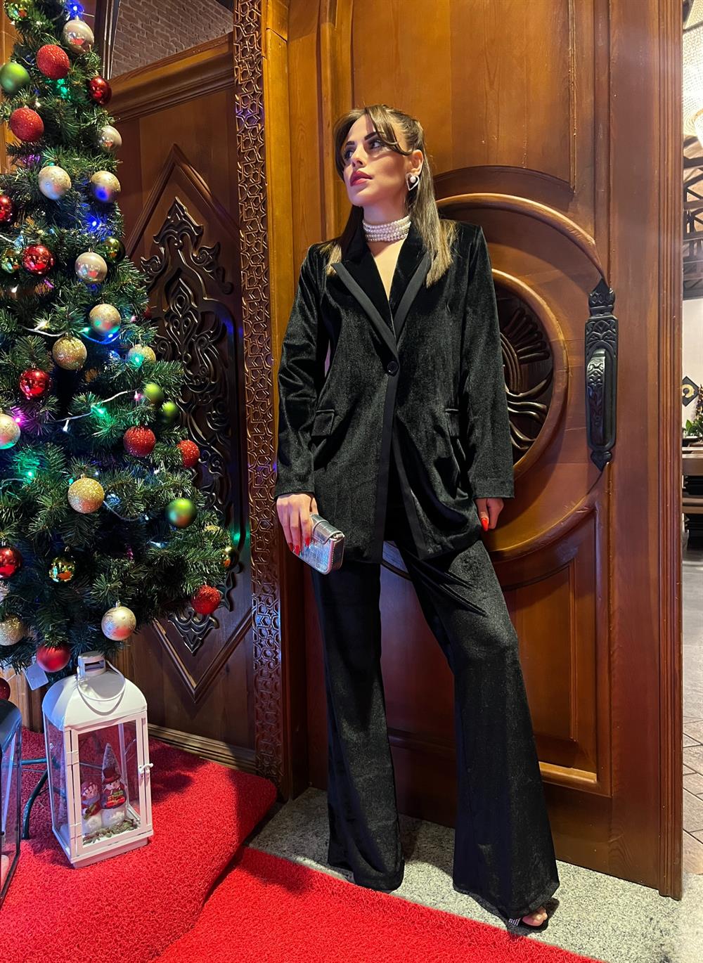 Özel Seri̇ Kadi̇fe Takim Si̇yah