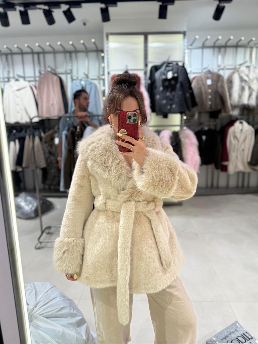 ÖZEL SERİ KUŞAKLI İTHAL KÜRK