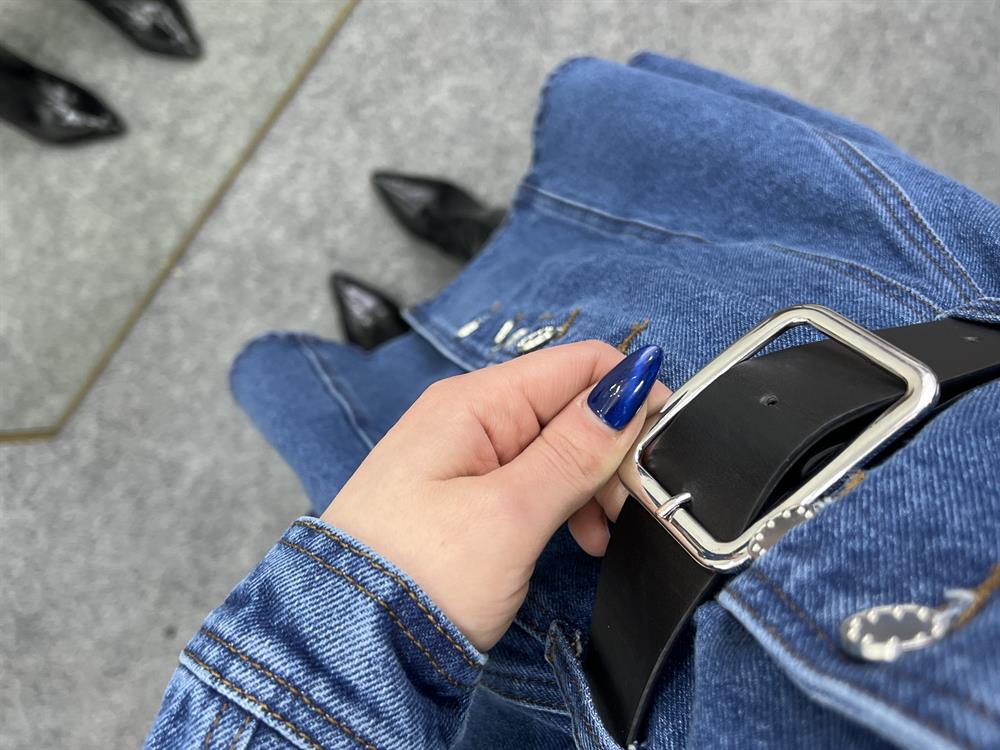 Özel Seri̇ Tasarim Jean Elbi̇se