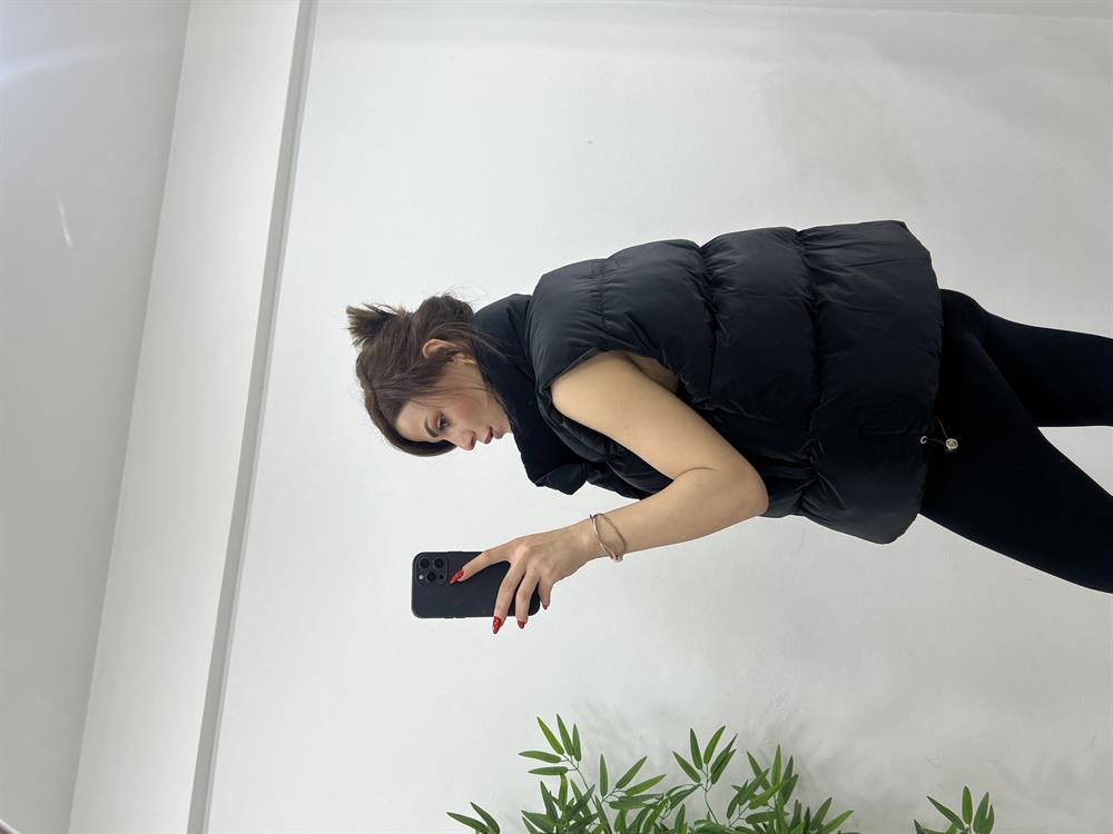 Parlak Puffer Yelek Si̇yah