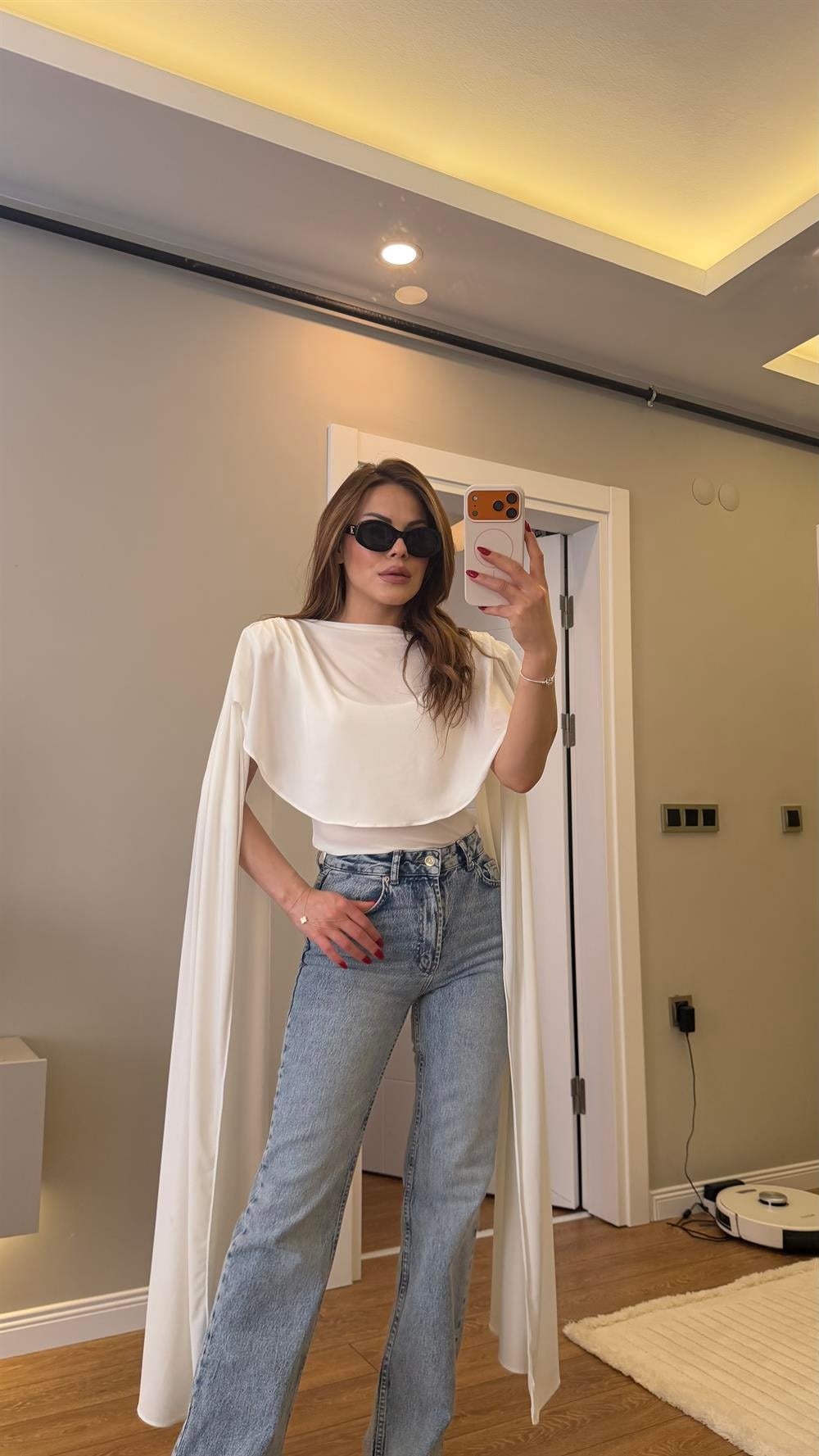 Pelerin Detaylı Tasarım Bluz 