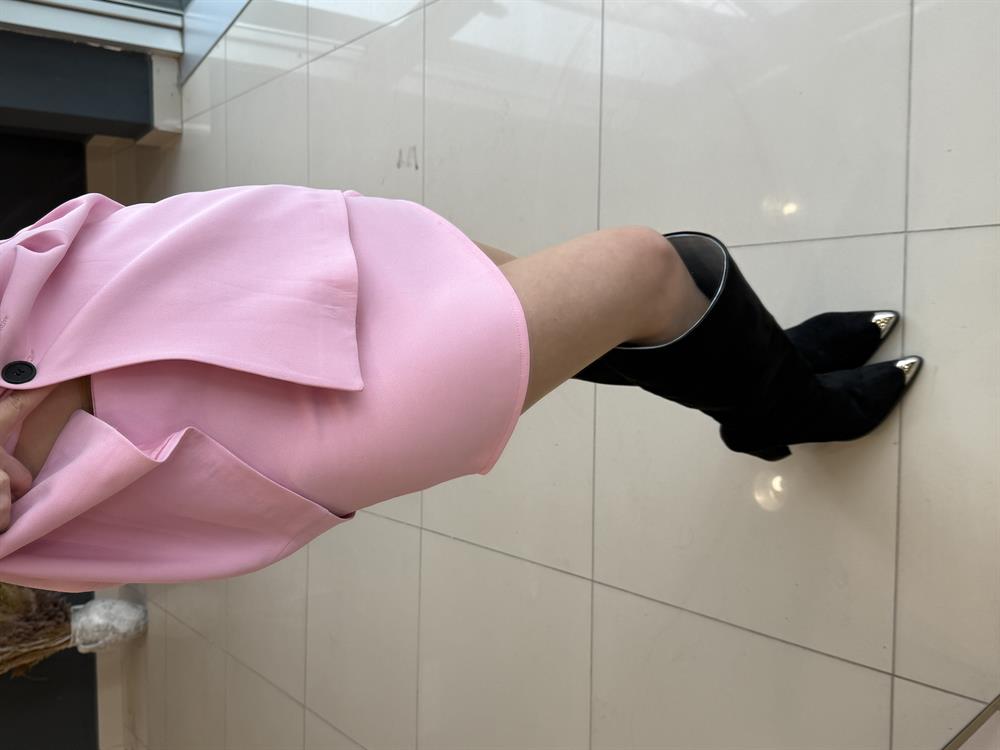 Pembe Etekli̇ İki̇li̇ Takim