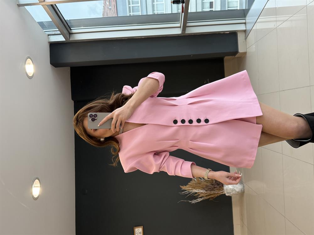 Pembe Etekli̇ İki̇li̇ Takim
