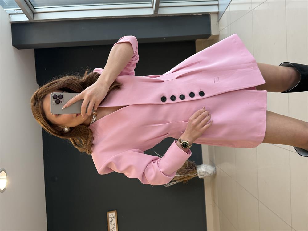 Pembe Etekli̇ İki̇li̇ Takim