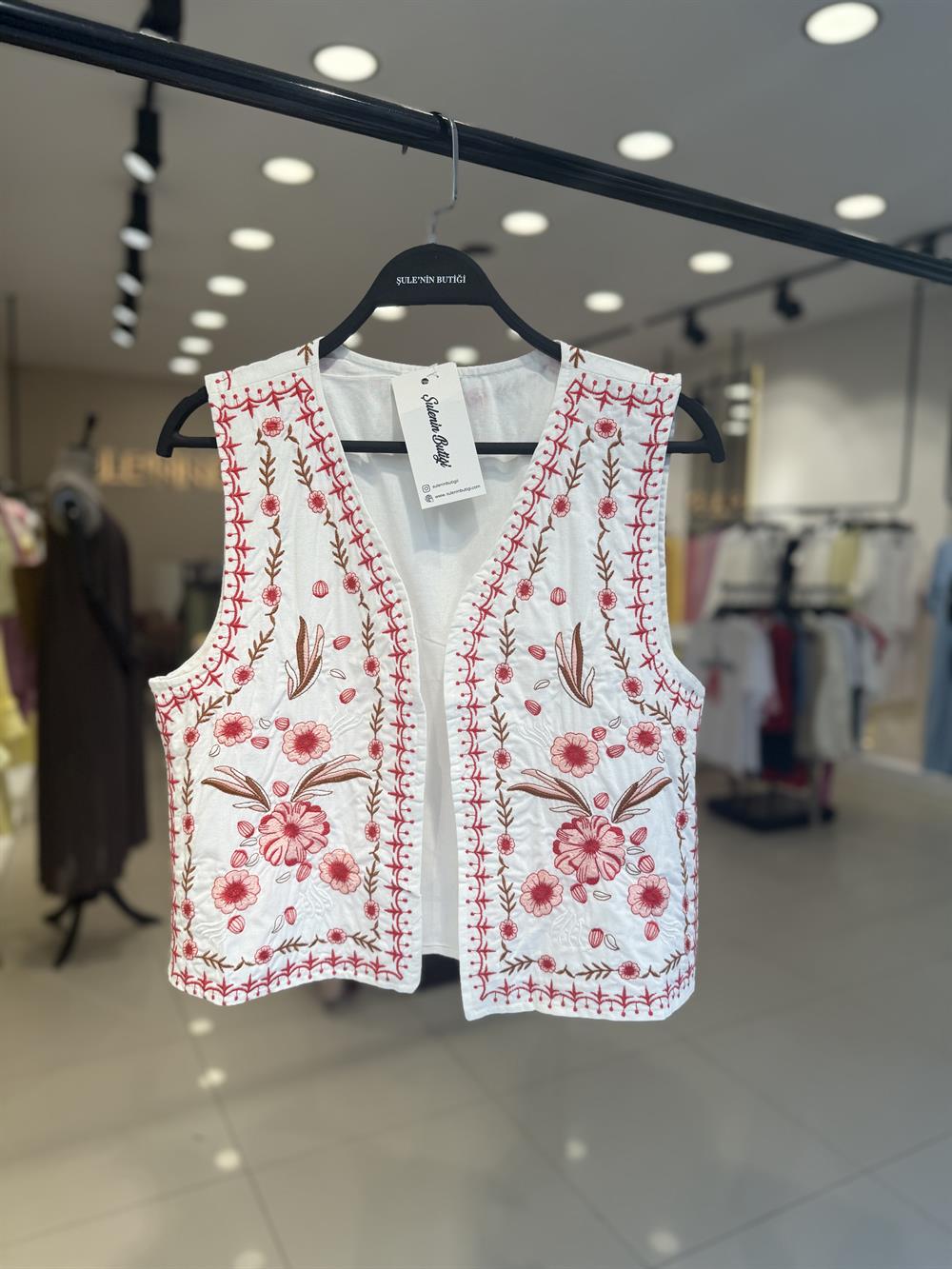 PEMBE NAKIŞ İŞLEMELİ YELEK