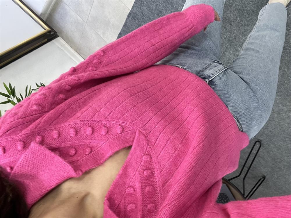 Pembe Polo Yaka Ponpon Detayli Tri̇ko Kazak