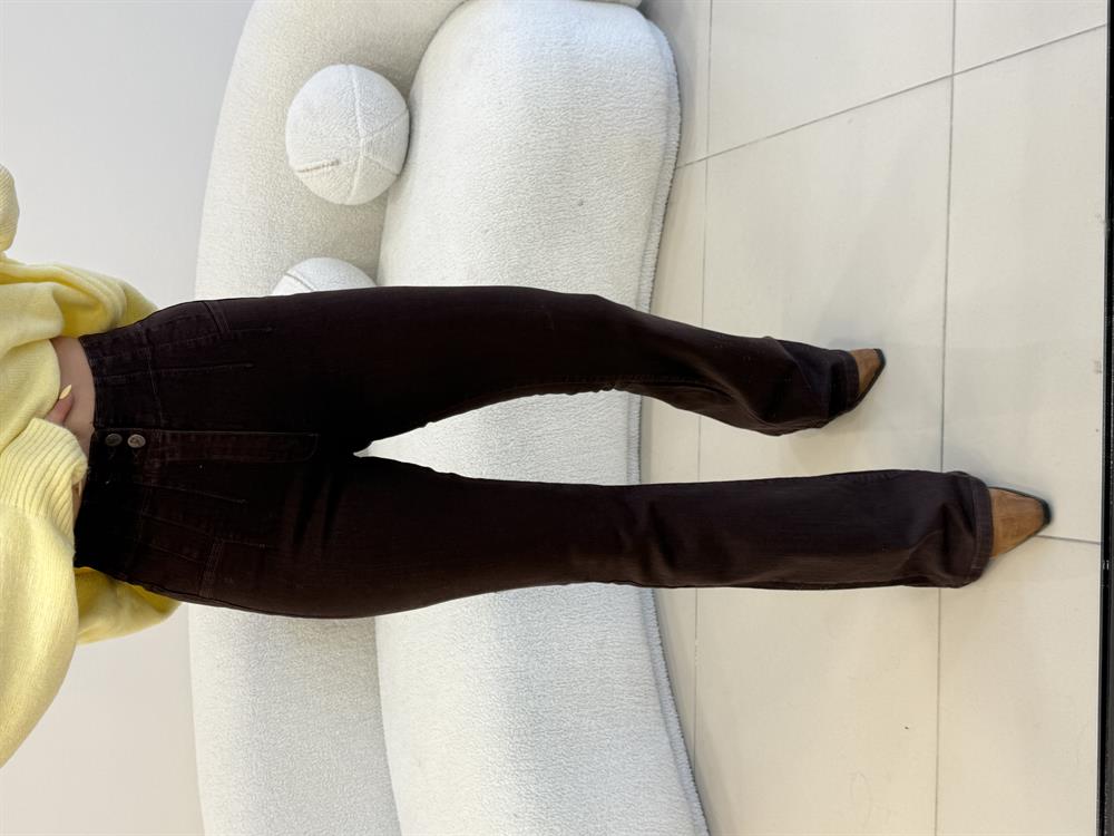 Pensli̇ Yumuşak Li̇krali Jean Kahve