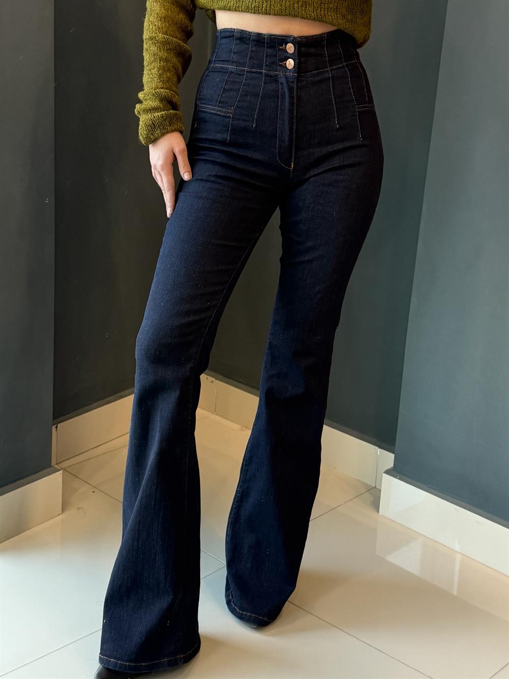 Pensli̇ Yumuşak Li̇krali Boru Paça Jean Koyu Mavi̇  