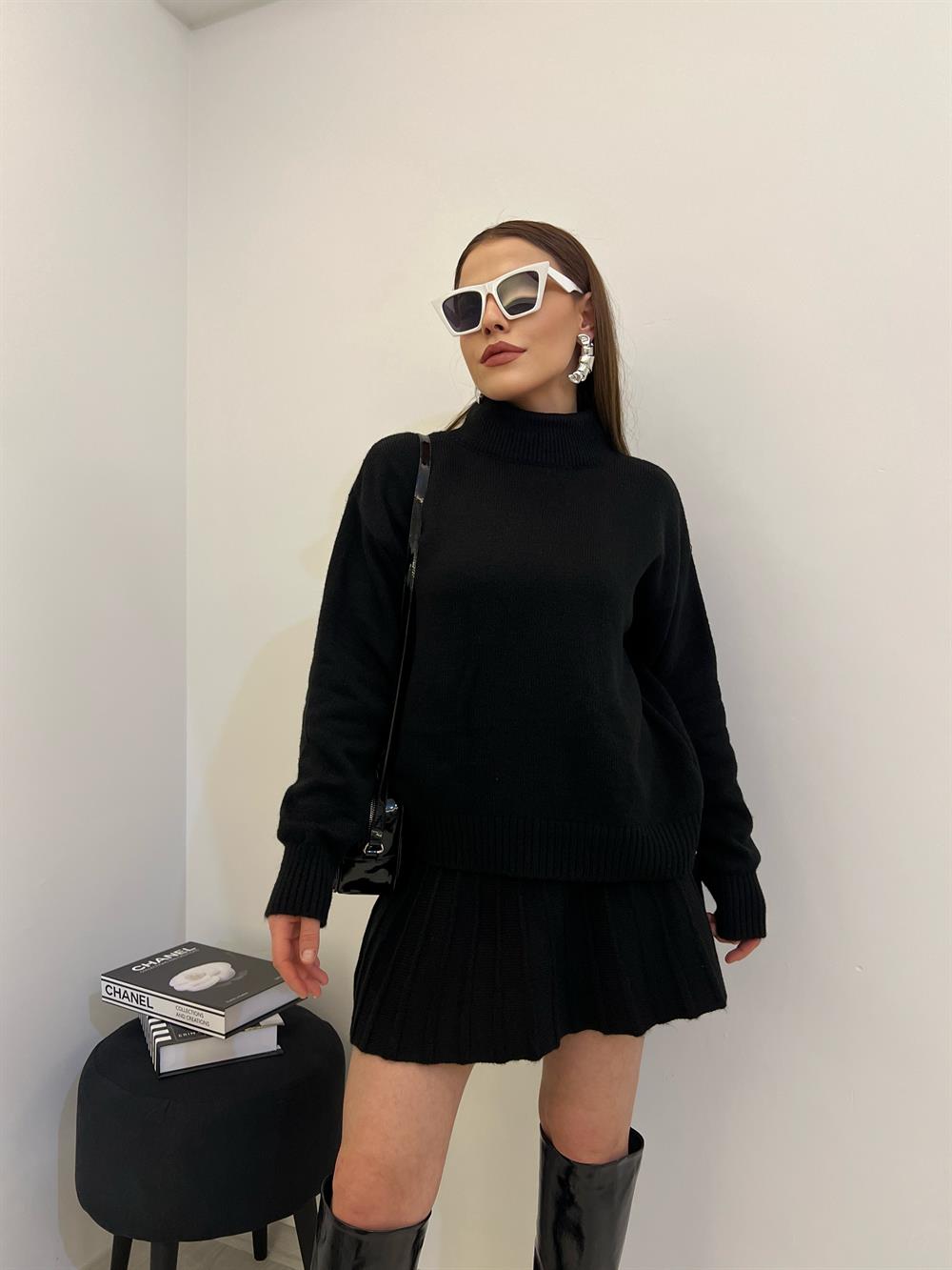 Pi̇leli̇ Etekli̇ Tri̇ko Takim Si̇yah