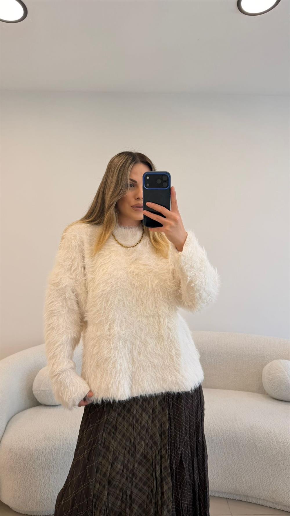 Premi̇um Seri̇ Kürklü Kazak BEYAZ