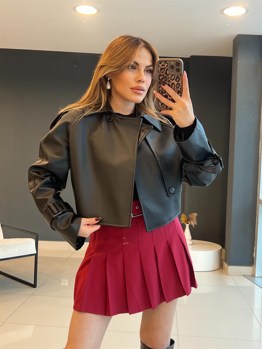 Premium Kisa Deri̇ Ceket Si̇yah