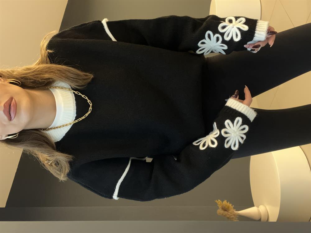 Premi̇um Kollari Çi̇çek İşlemeli̇ Kazak Si̇yah