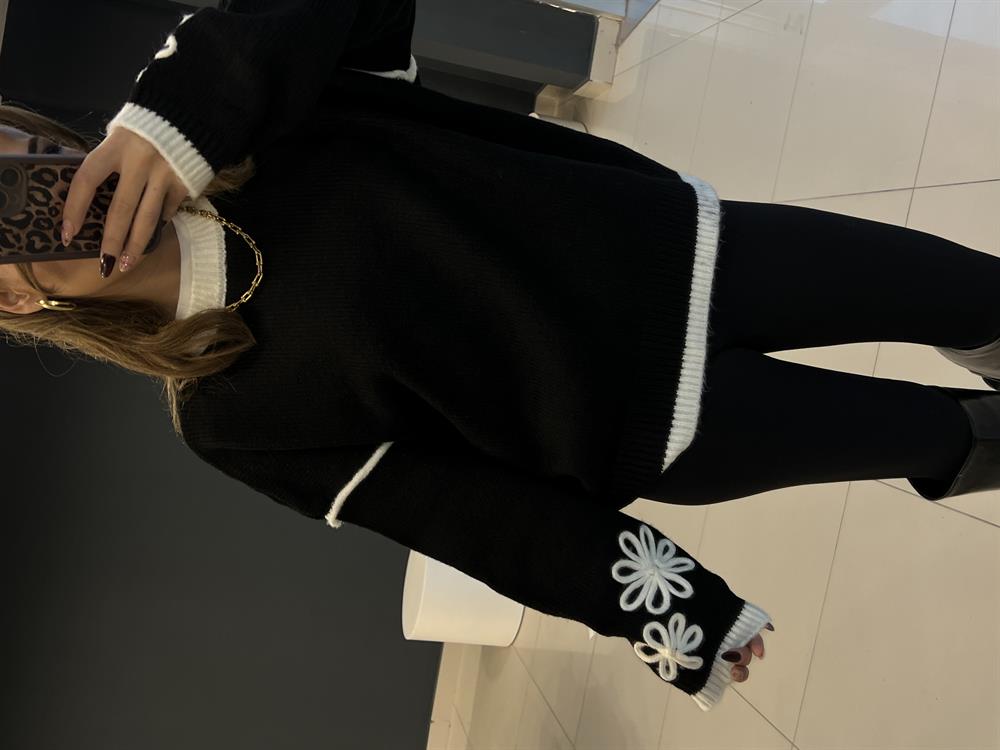 Premi̇um Kollari Çi̇çek İşlemeli̇ Kazak Si̇yah