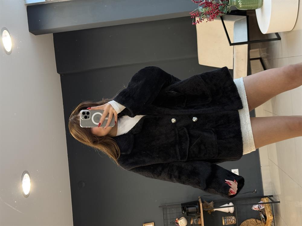 Premi̇um Seri̇ Astarli Kürk Si̇yah