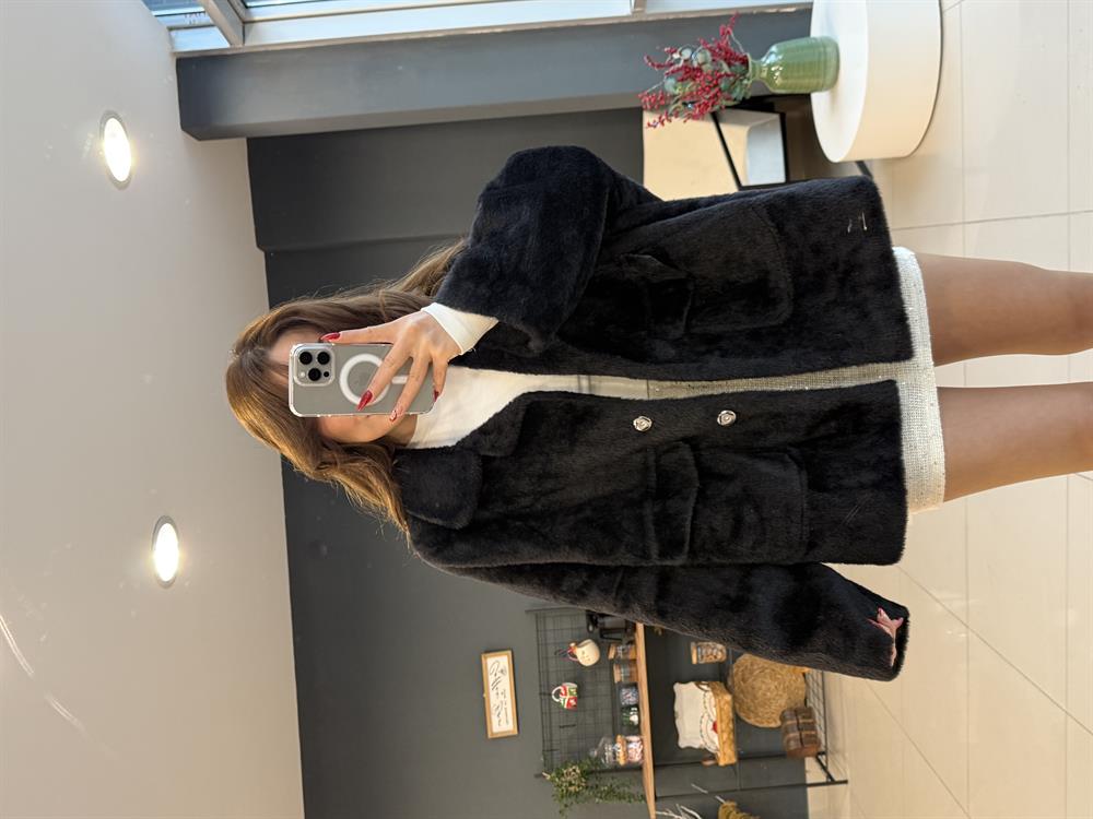 Premi̇um Seri̇ Astarli Kürk Si̇yah