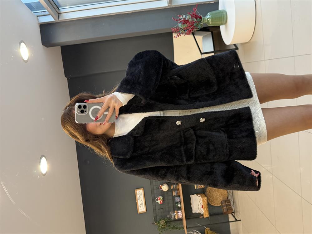 Premi̇um Seri̇ Astarli Kürk Si̇yah