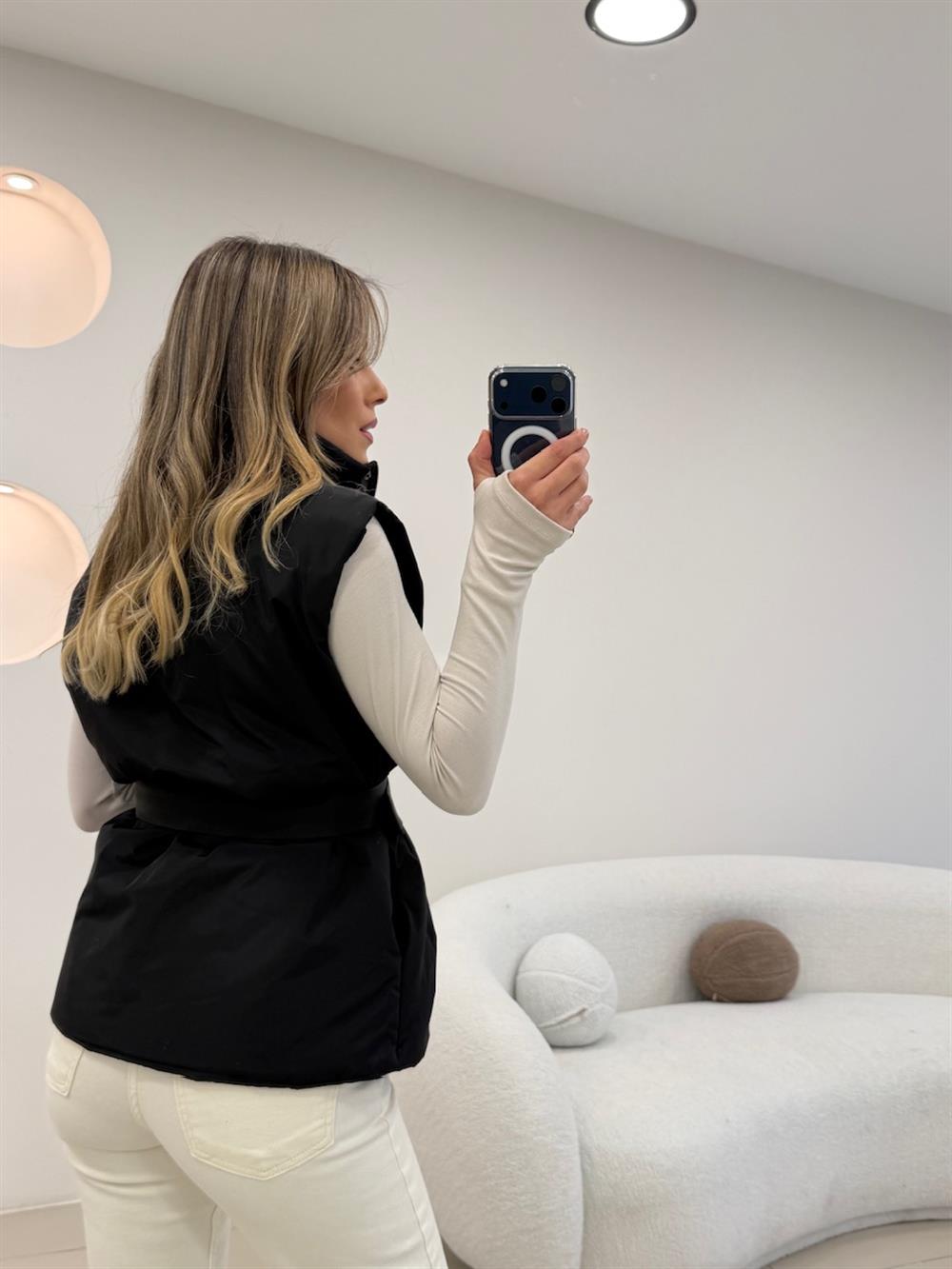 PREMİUM SERİ TAŞ İŞLEMELİ VE KEMER DETAYLI YELEK SİYAH