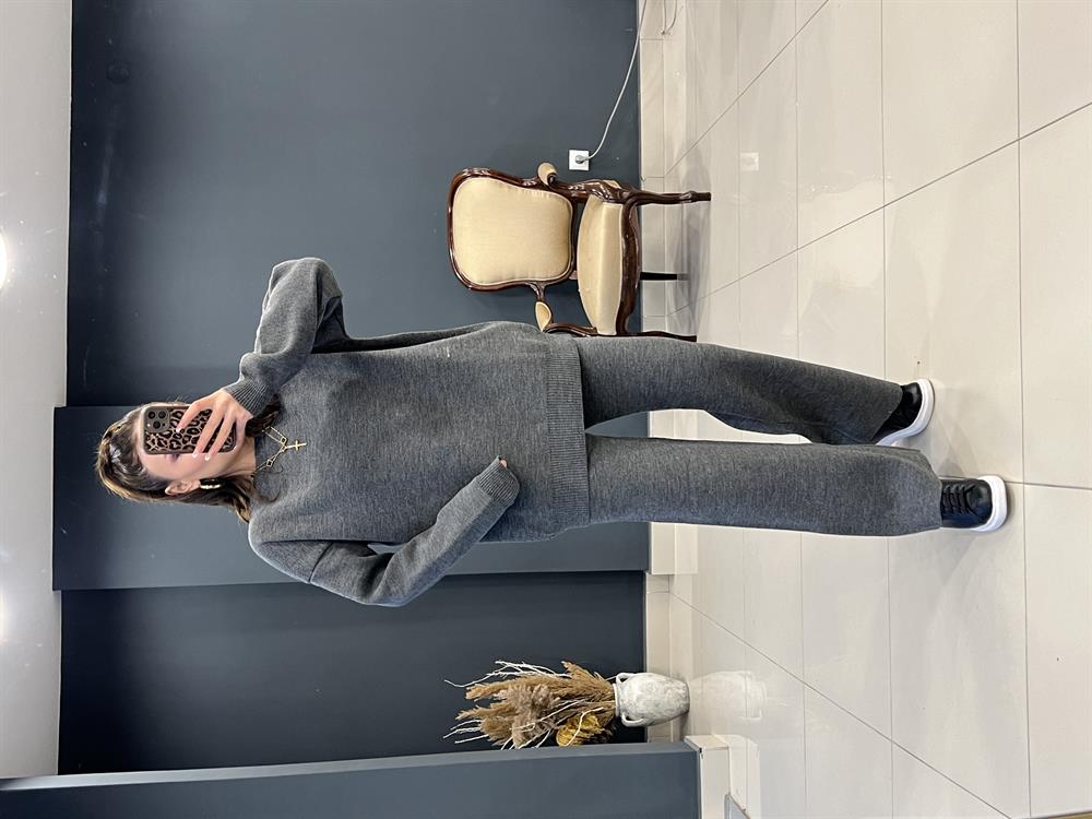 Premium Seri Tri̇ko Takim Füme