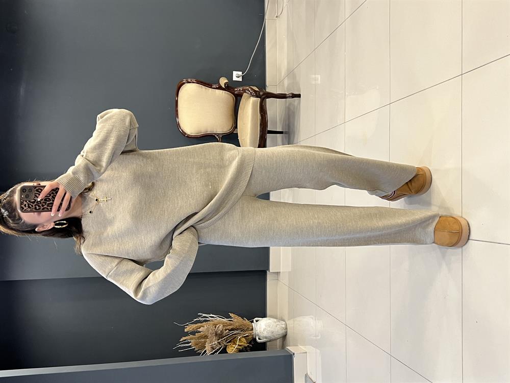 Premium Seri Tri̇ko Takim Taş