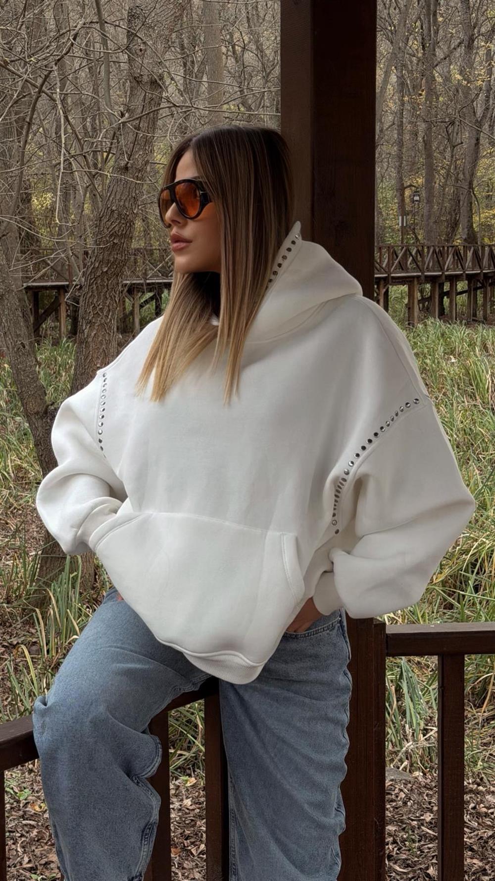 PREMİUM SERİ ZIMBA DETAYLI KAPŞONLU SWEAT BEYAZ