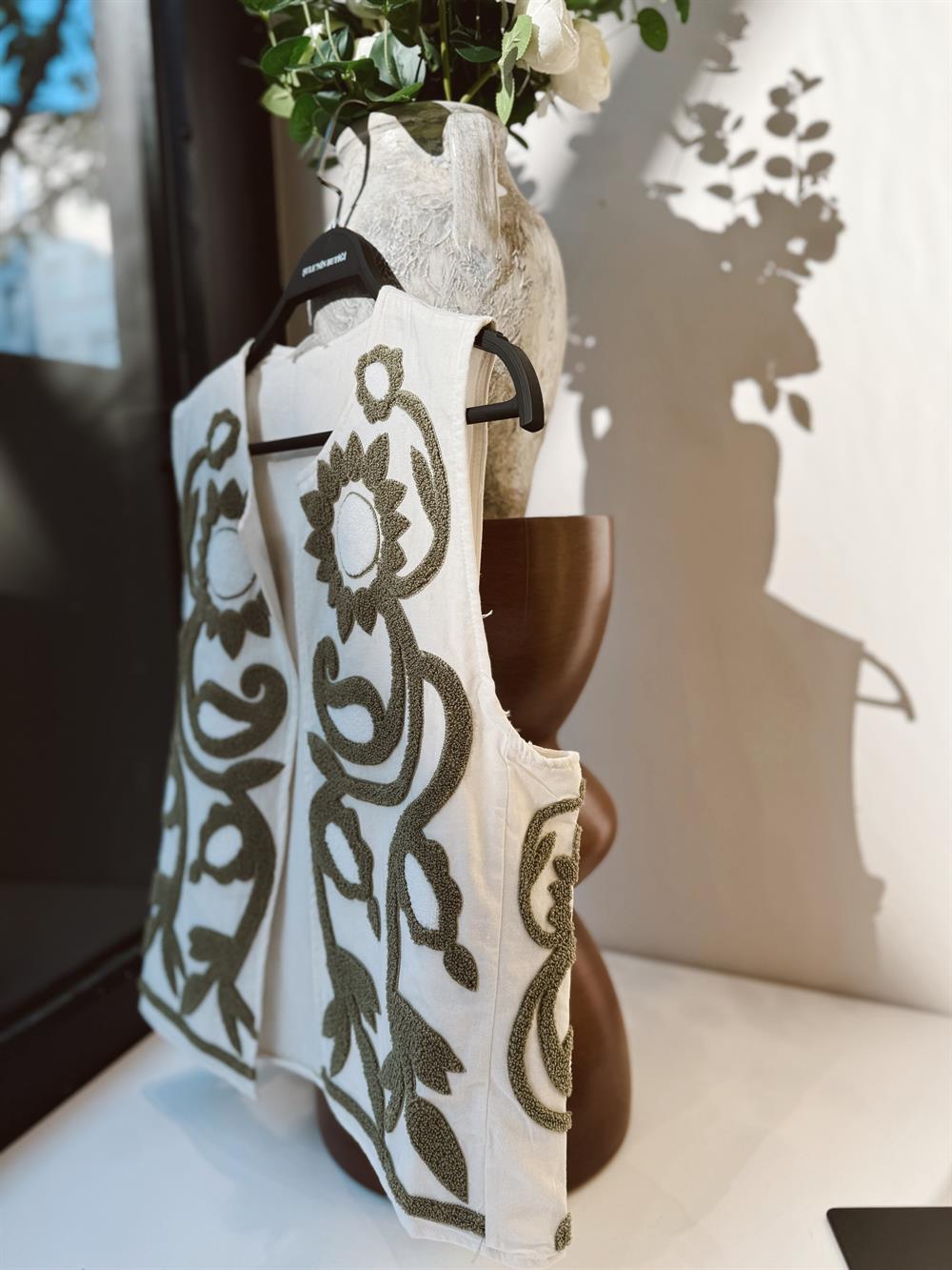 PUNCH İŞLEMELİ TASARIM YELEK