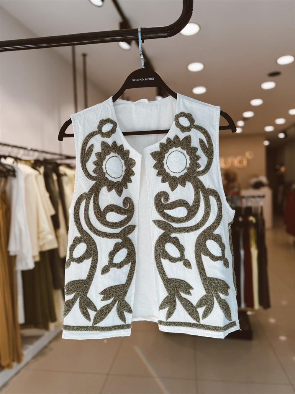 PUNCH İŞLEMELİ TASARIM YELEK