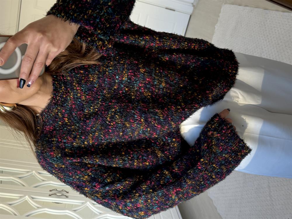 Renkli̇ Bi̇si̇klet Yaka Kazak Si̇yah