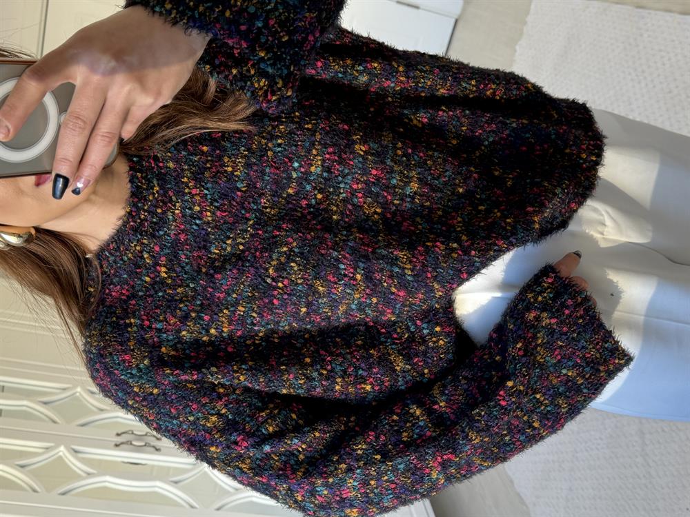 Renkli̇ Bi̇si̇klet Yaka Kazak Si̇yah