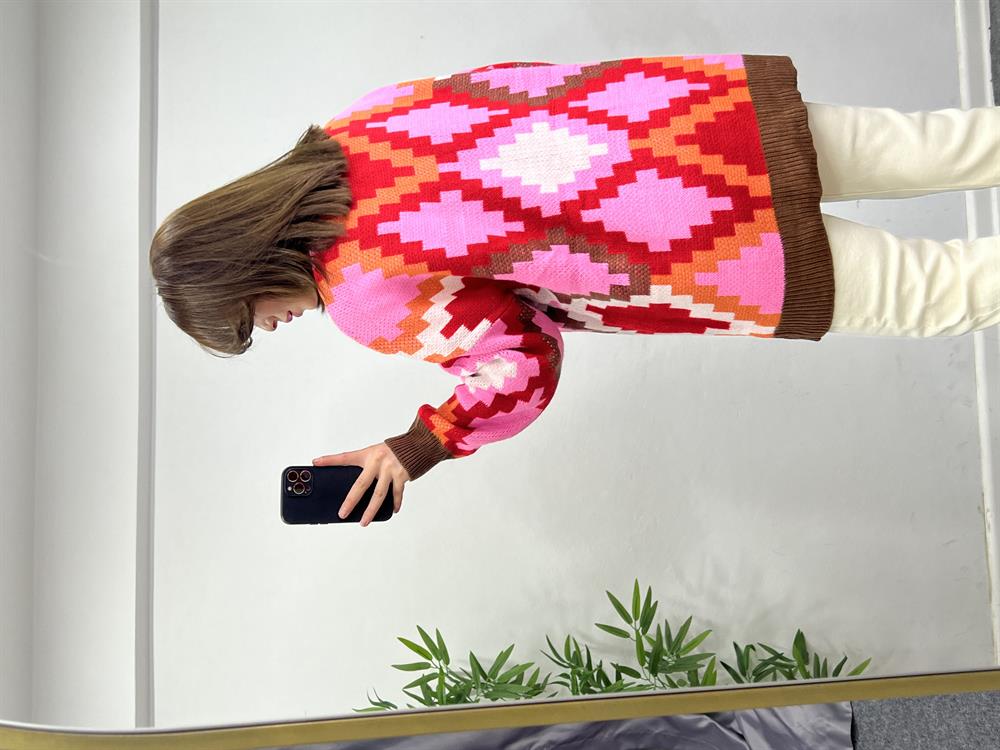 Renkli̇ Desenli̇ Hirka Pembe -Kirmizi