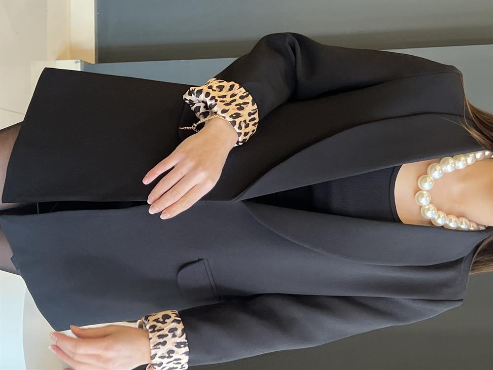 Şal Yaka Leopar Astarli Ceket Si̇yah