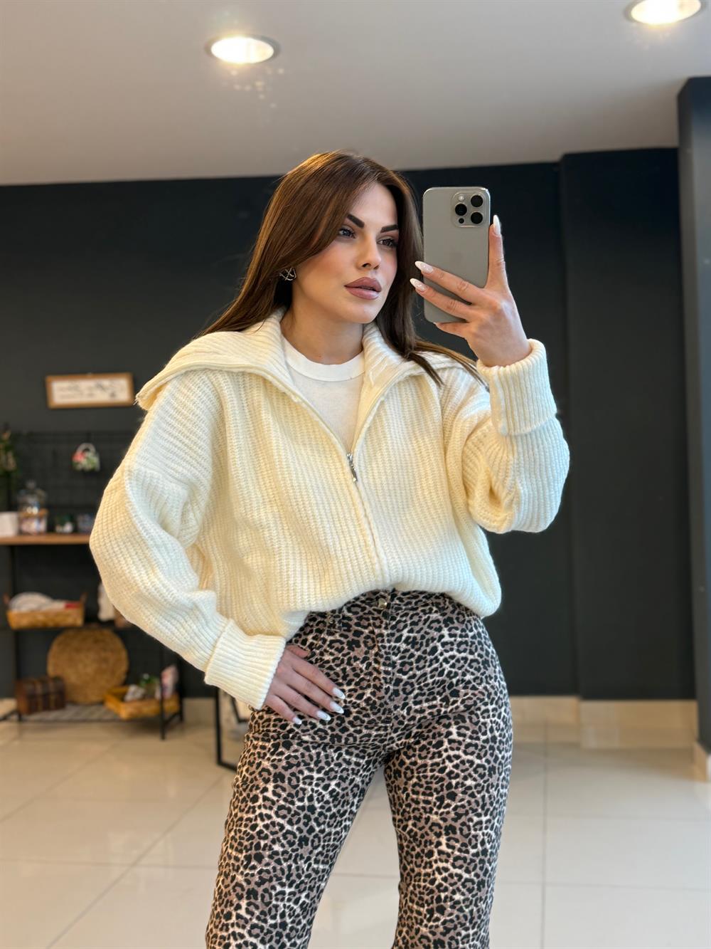 Şal Yaka Örgü Hirka Ekru