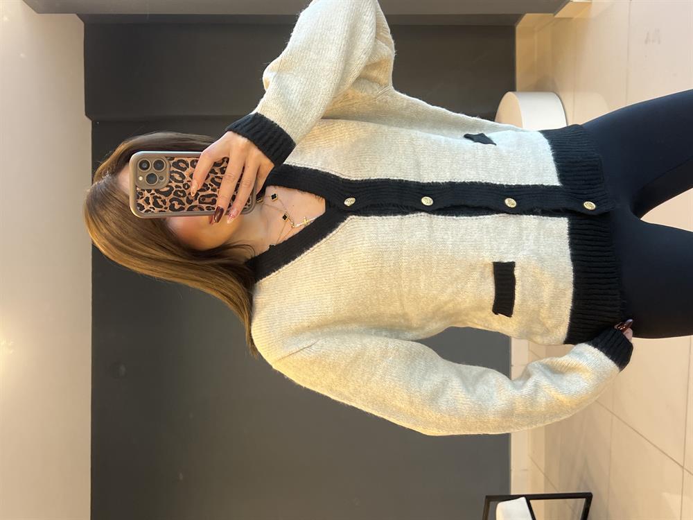 Şeri̇tli̇ Detaylı Hirka Taş