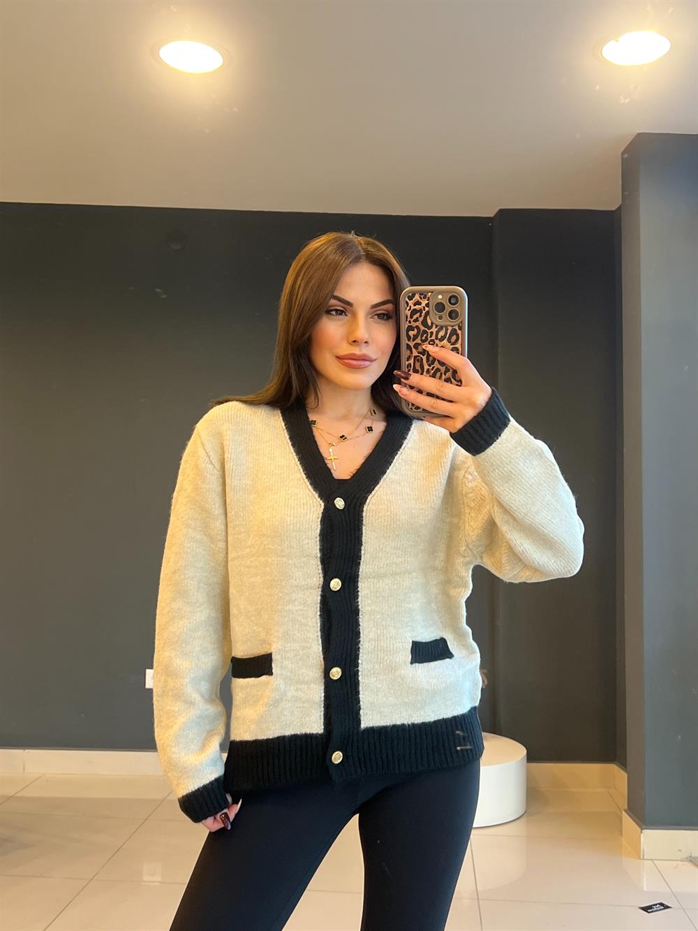 Şeri̇tli̇ Detaylı Hirka Taş