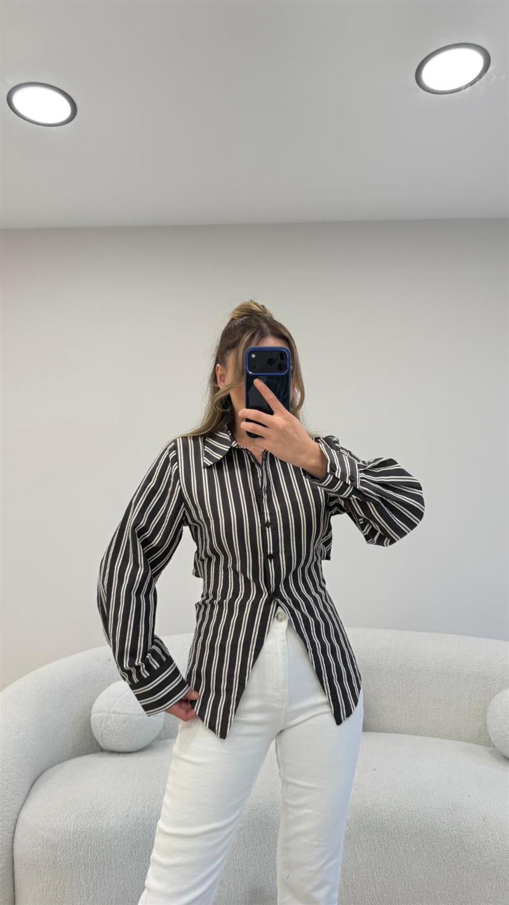 SIRT BAĞLAMALI KAHVE POPLİN GÖMLEK