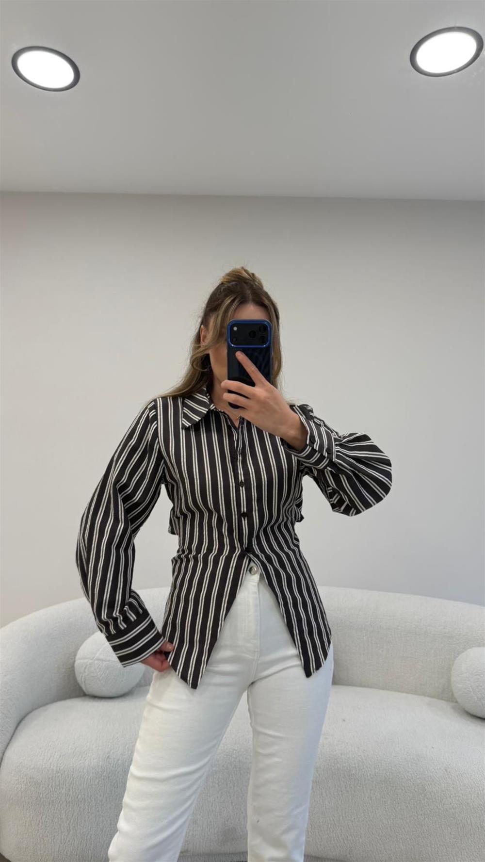 SIRT BAĞLAMALI KAHVE POPLİN GÖMLEK