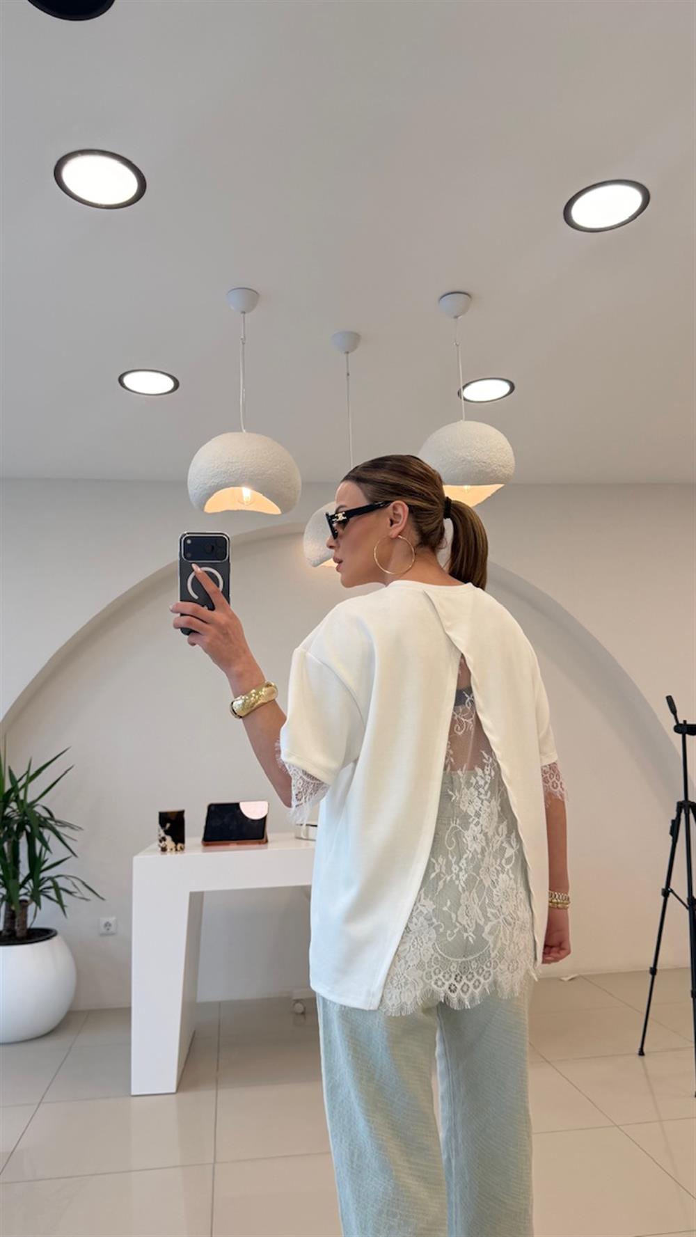 SIRT DANTEL DETAYLI MODAL BLUZ BEYAZ