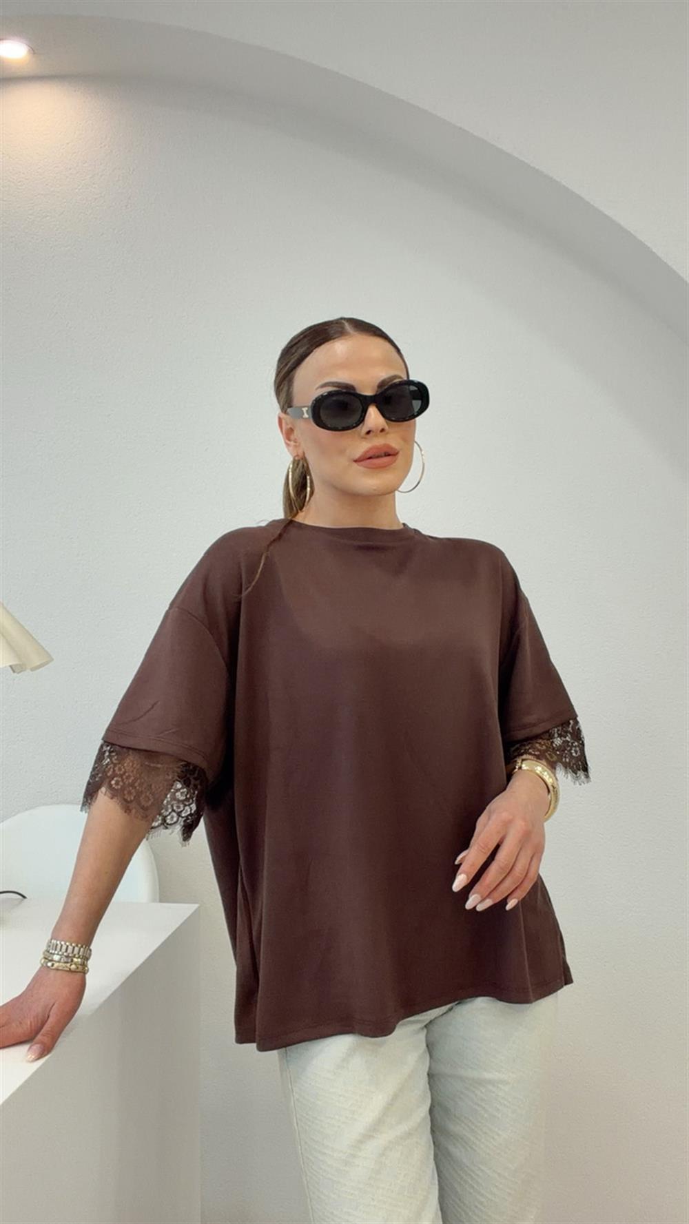 SIRT DANTEL DETAYLI MODAL BLUZ KAHVE 