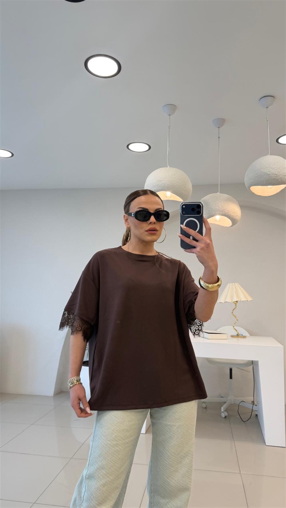 SIRT DANTEL DETAYLI MODAL BLUZ KAHVE 