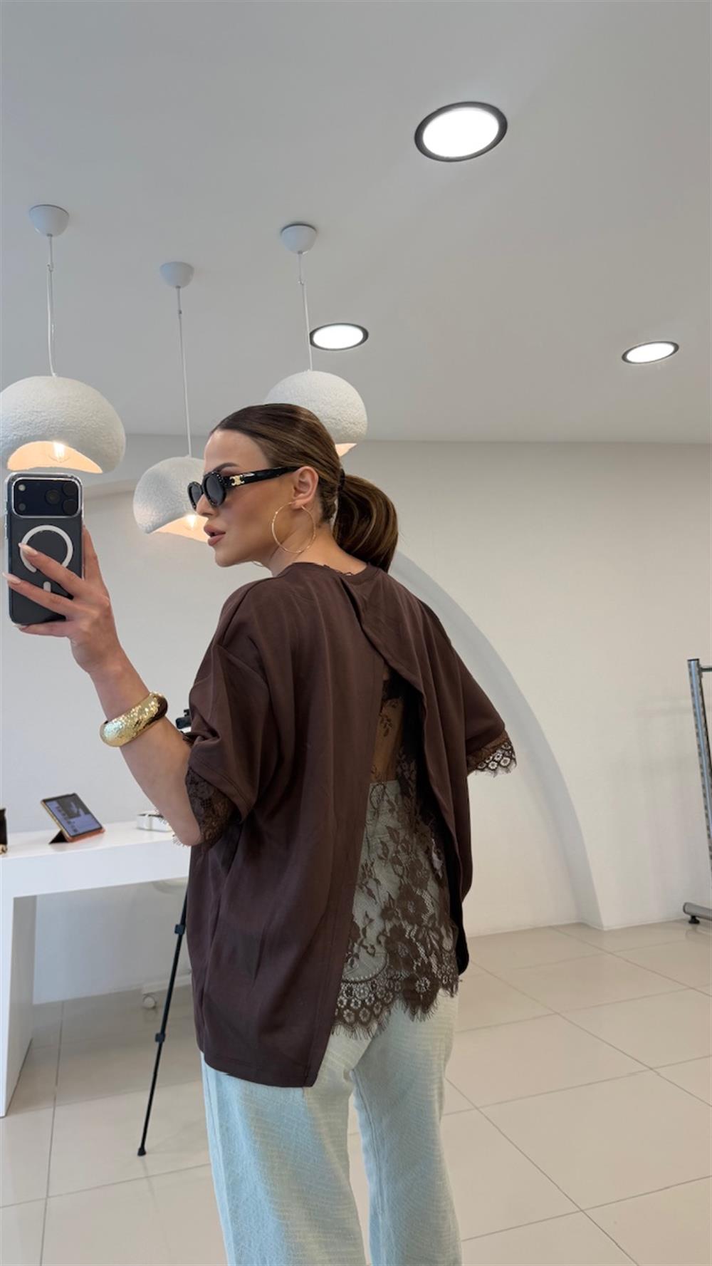 SIRT DANTEL DETAYLI MODAL BLUZ KAHVE 