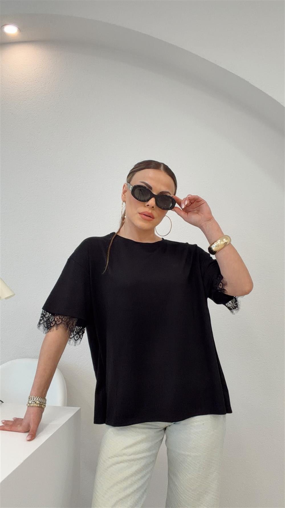 SIRT DANTEL DETAYLI MODAL BLUZ SİYAH