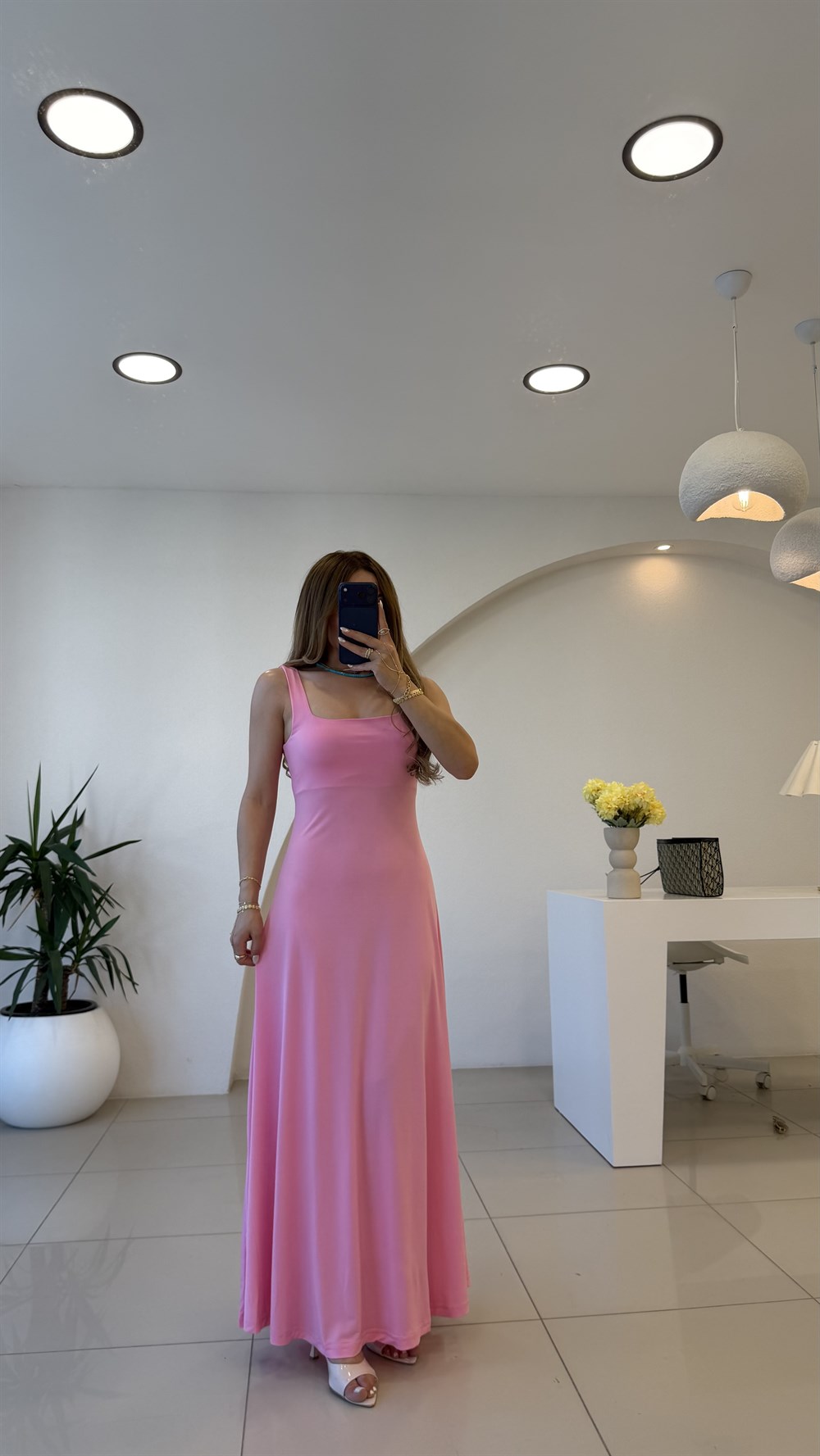 Sırt Dekolteli Askılı Elbise Pembe
