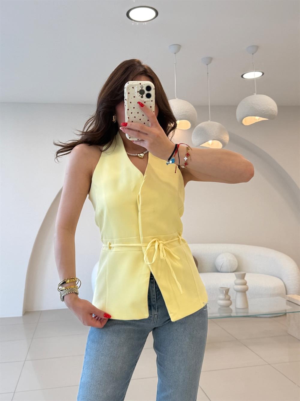 SIRT DEKOLTELİ BAĞLAMALI YELEK SARI