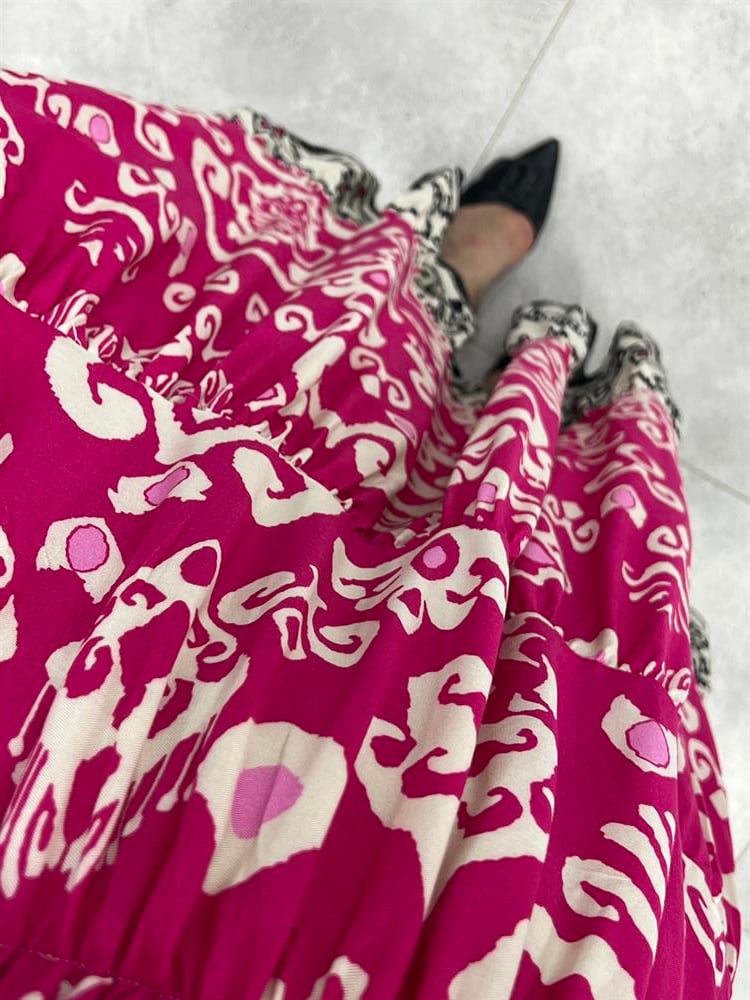 Sirt Dekolteli̇ Pembe Desenli̇ Elbi̇se