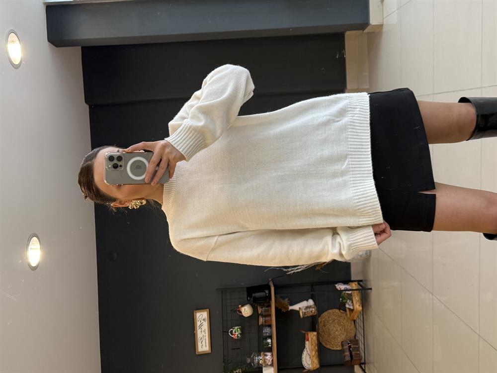 Sirt Kurdale Detayli Tasarim Kazak