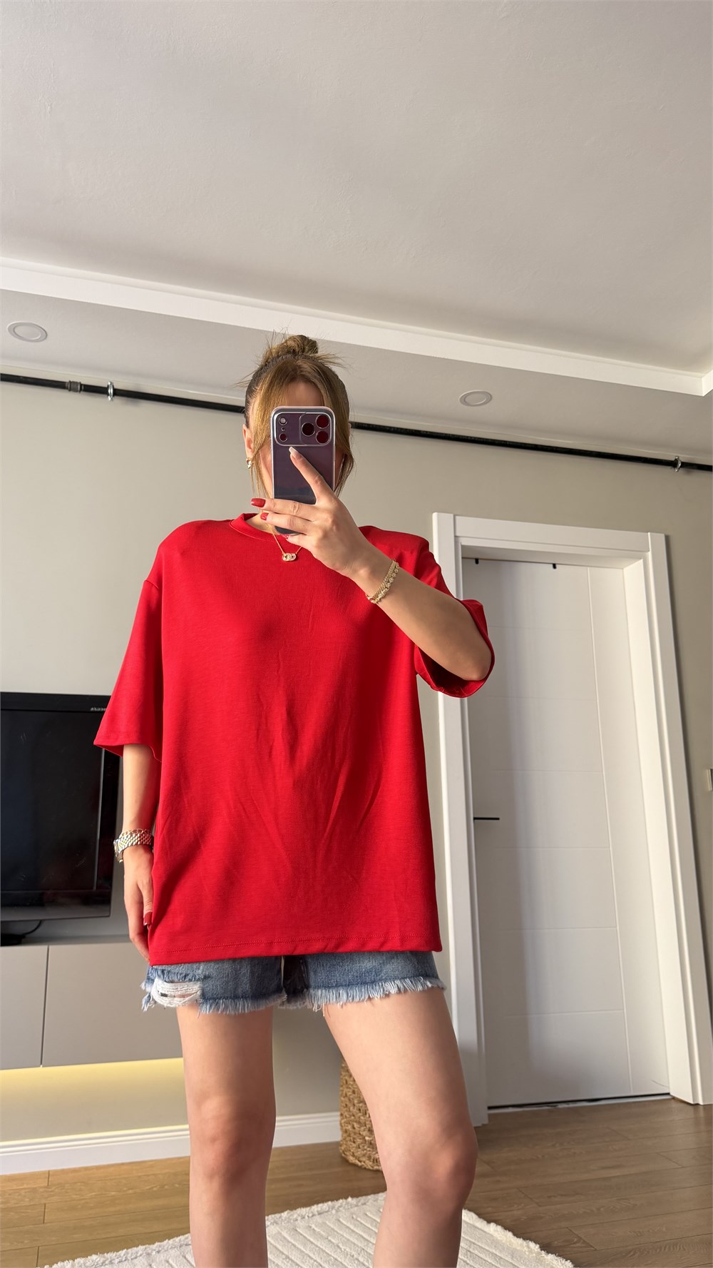 Sırt  Taş Kalp Nakışlı Vatkalı Tshirt Kırmızı