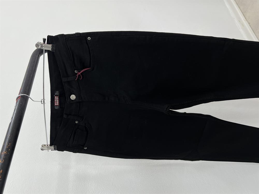 Si̇yah Battal Beden Likralı Mom Jean